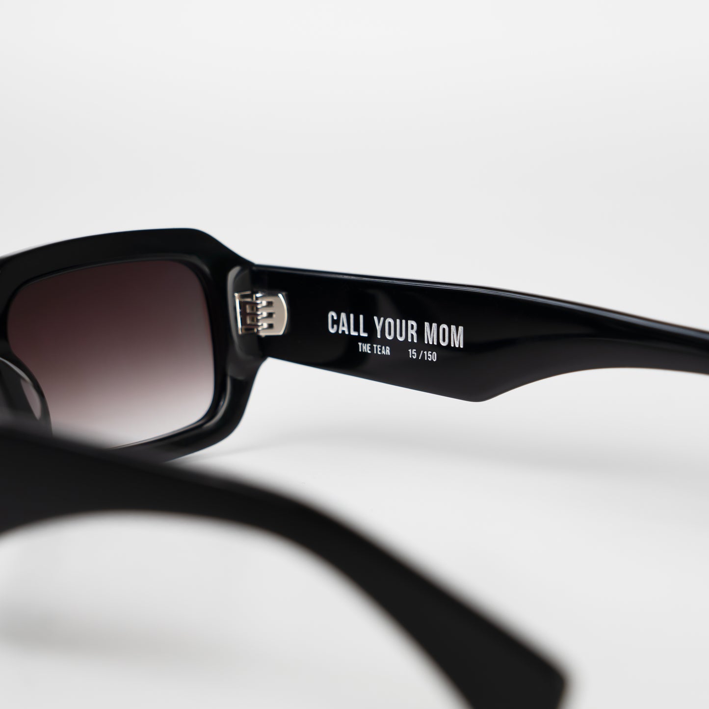 THE TEAR BLK